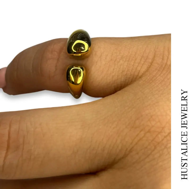 Biggie Stainless Steel Adjustable Ring Color Gold - HUSTALICE