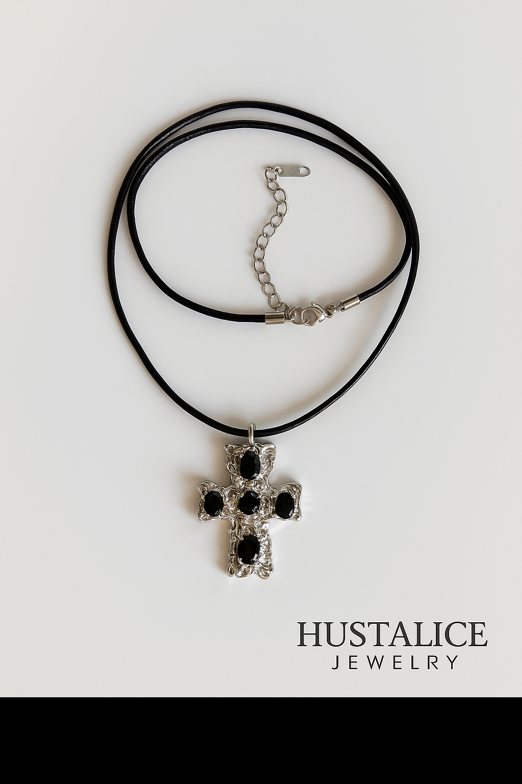 Grace Croos Necklace Color Silver